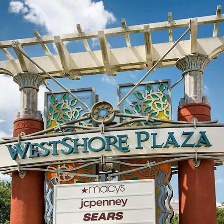 Designed And Cozy 1Br With Parking Near Stores Appartement Tampa Buitenkant foto