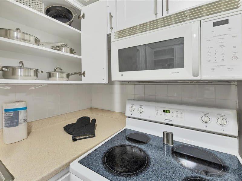 Designed And Cozy 1Br With Parking Near Stores Appartement Tampa Buitenkant foto
